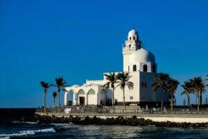 Jeddah weekend itinerary with views of the Floating Mosque and Corniche