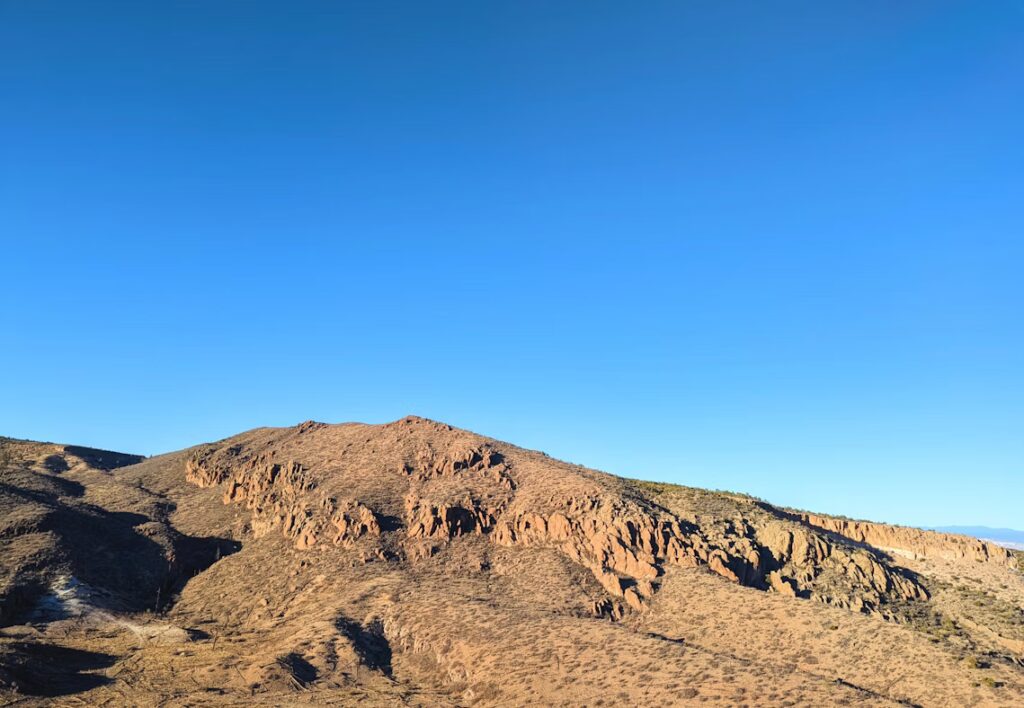 photo 1649384052665 b0b3965cccb2